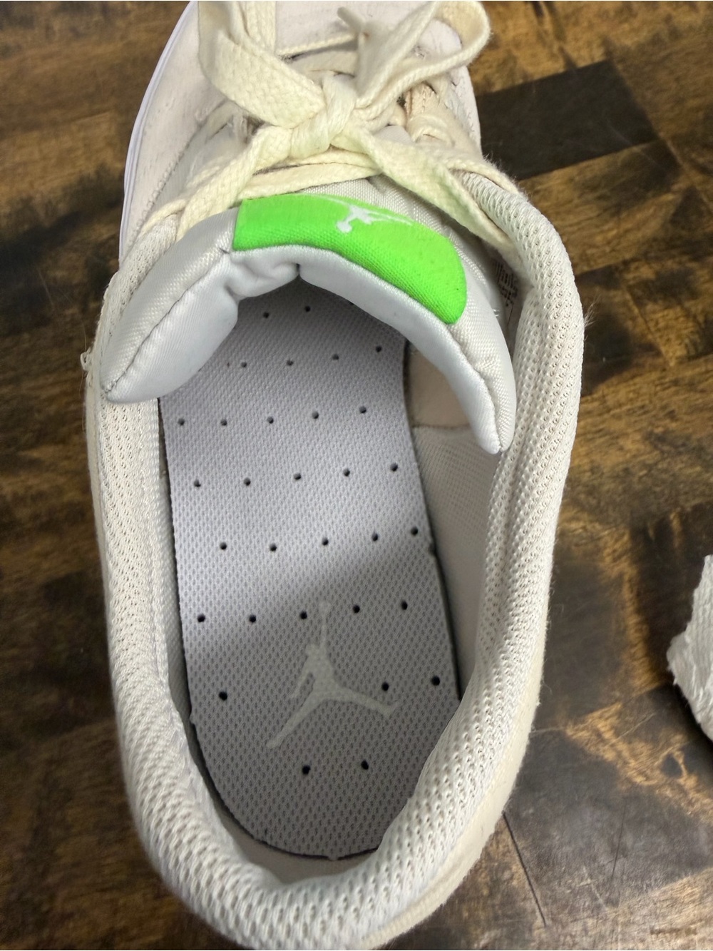 Nike Jordan series .05 Women's Cream Sneakers with Neon Green Accent - Picture 4 of 7